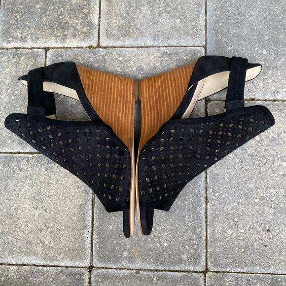 Cole Haan Women's Edie Wedge Bootie Black Suede W16306 size 7B - Picture 3 of 11